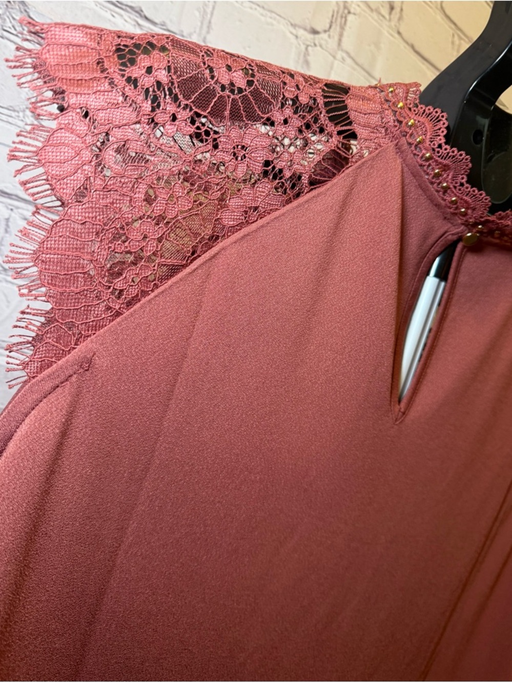 Belldini Lace Yoke Sleeveless Top - Mauve - Picture 5 of 9